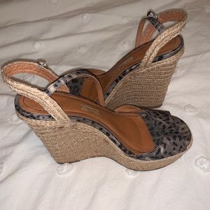 Gorgeous Neutral Print Wedge Heels 🔥